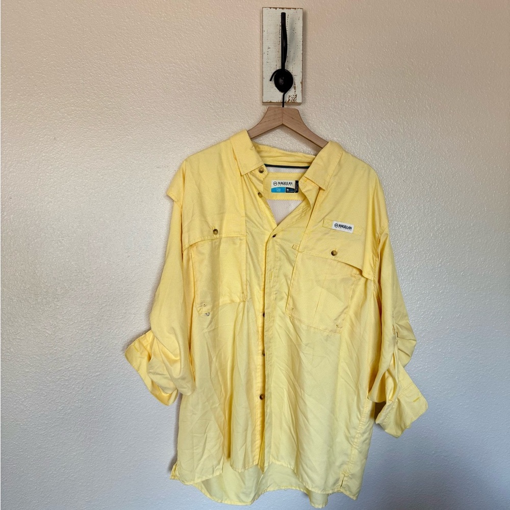 MAGELLAN • Outdoors Yellow Casual Button Down Fishing Shirt